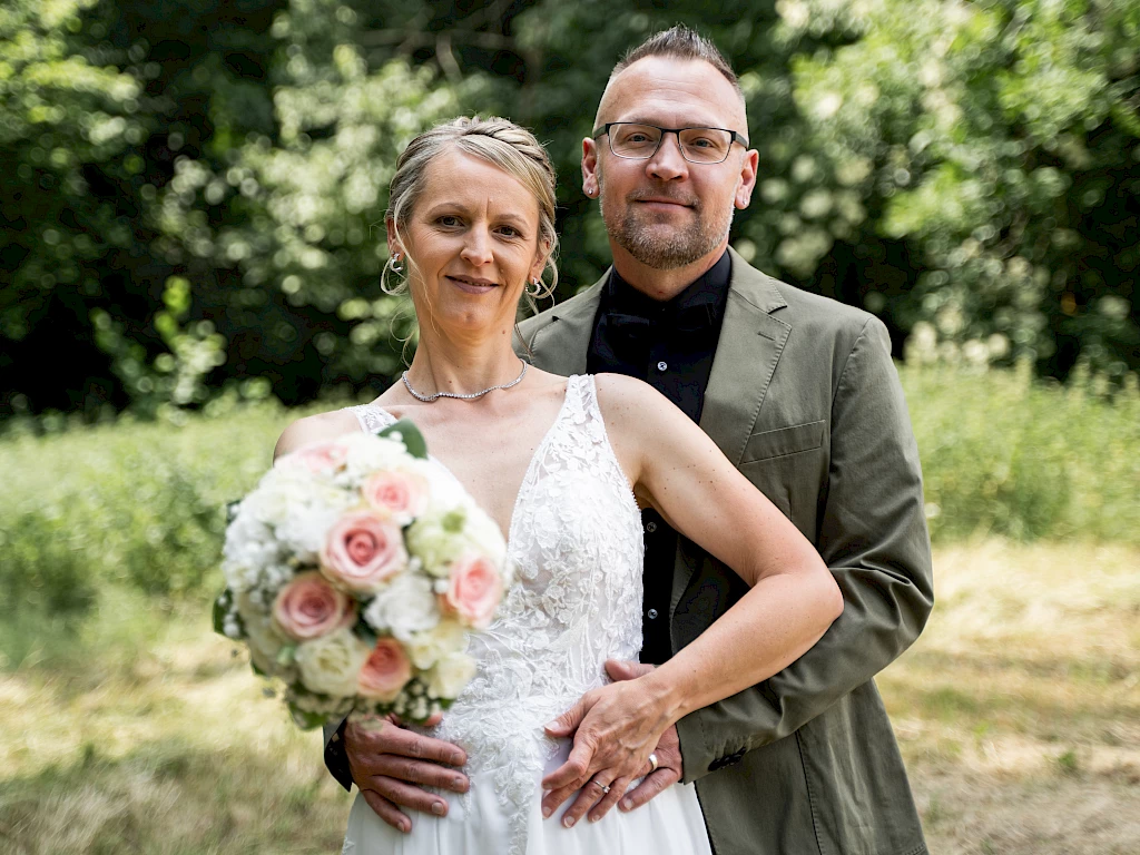 Sommerhochzeit in Schwäbisch Gmünd mit emotionalen Bildern