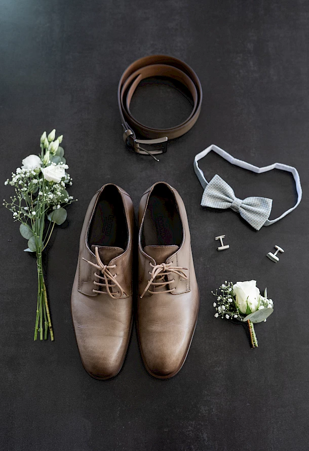 Detailaufnahme vom Anstecker Bräutigam