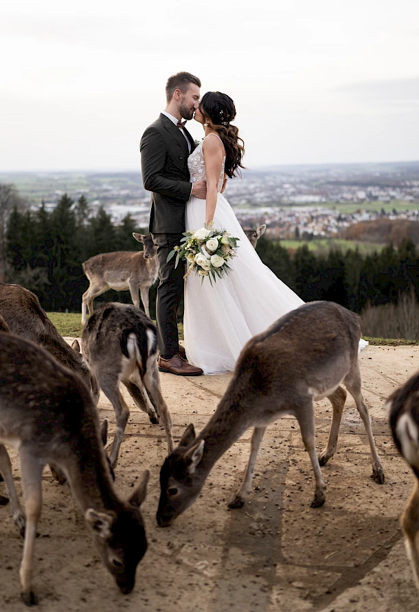 Brautpaarbilder auf Burg Staufeneck im Rehgehege