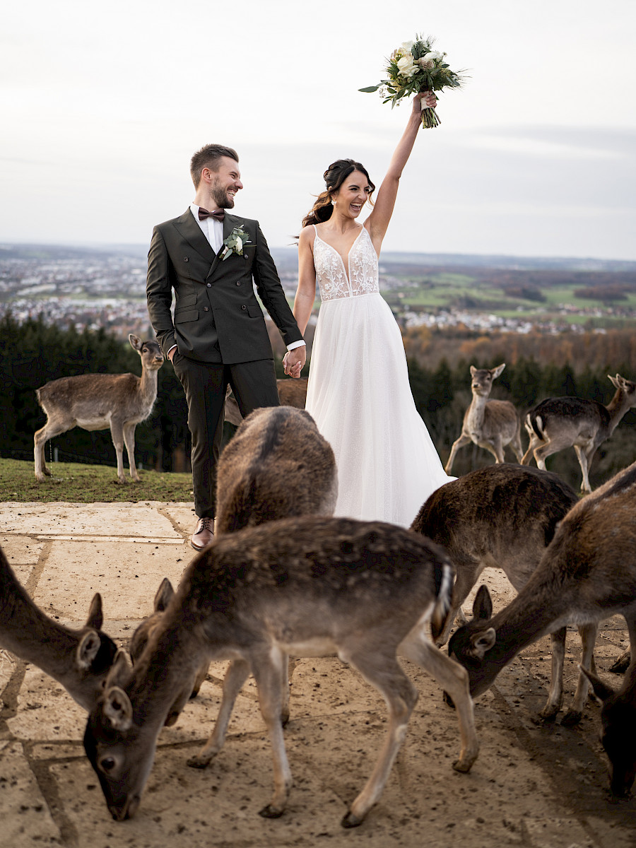 Brautpaar Burg Staufeneck ungestellt und voller Emotionen